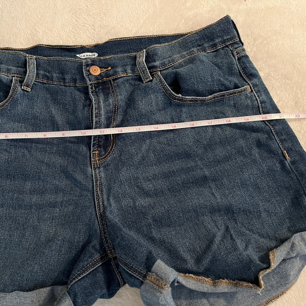 Like new old navy short shorts size 14 - Used 1x